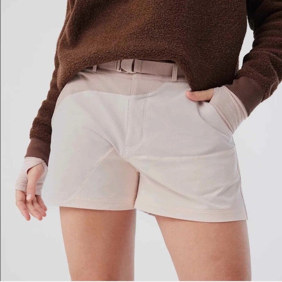 Outdoor Voices Pants - NWT Outdoor Voices Rectrek 3” Hiking Shorts in Nirvana Lace Seashell Size Small